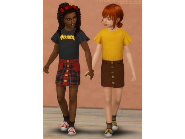 303829 vera outfit sneakers w socks sims4 featured image